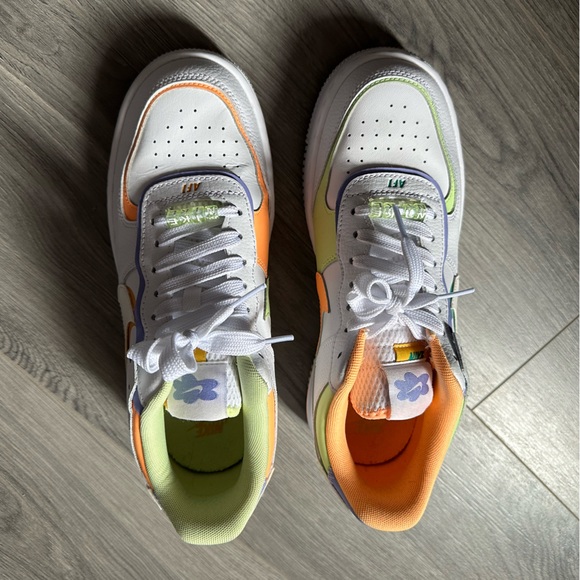 Nike Air Force 1 - Picture 4 of 5